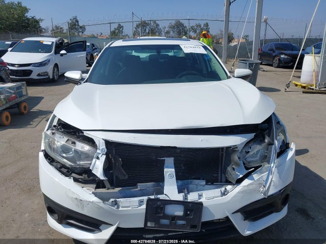 Honda l15b7 2017 2HGFC1F30HH654739 Image 12