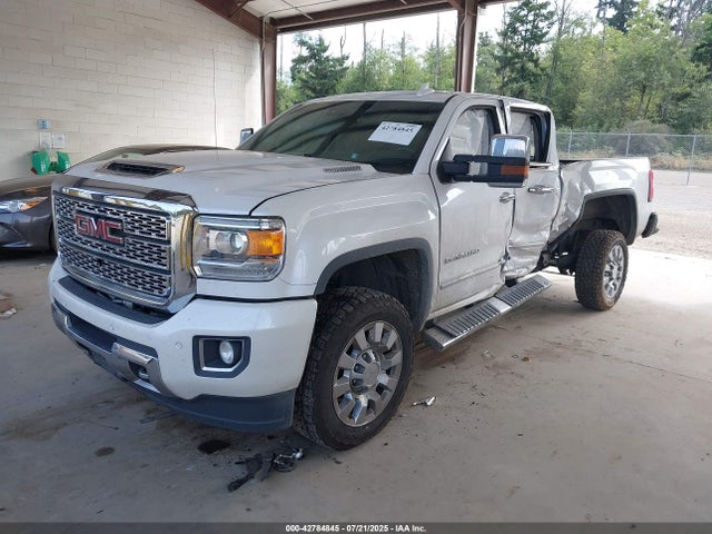 1GT12UEY7JF199938 GMC l5p - direct injection, duramax, gen 5, var 1
