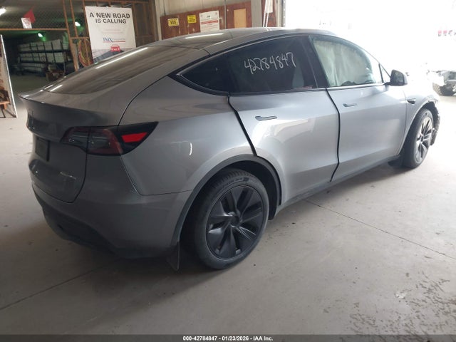 2025 TESLA MODEL Y 7SAYGDEE9SA359782 Photo 3