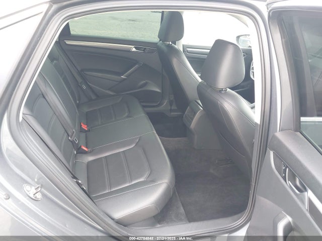 1VWAT7A30GC041618 Volkswagen 1.8t
