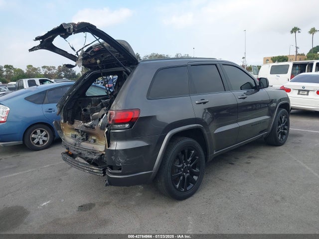 1C4RJEAG8KC704624 Jeep Grand Cherokee
