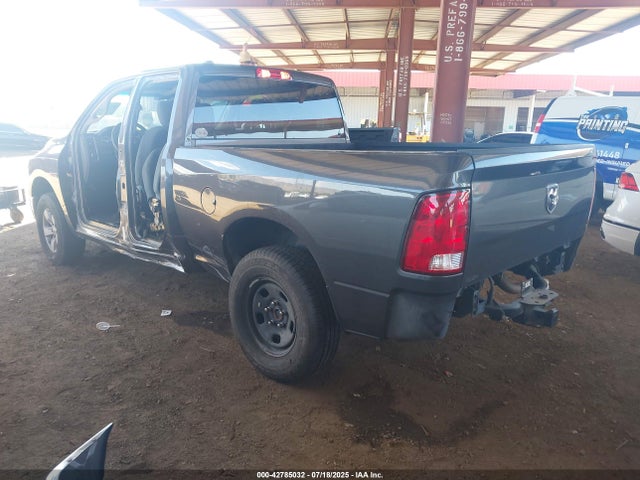 RAM 1500 2018 1C6RR6FM3JS117966 Image 3