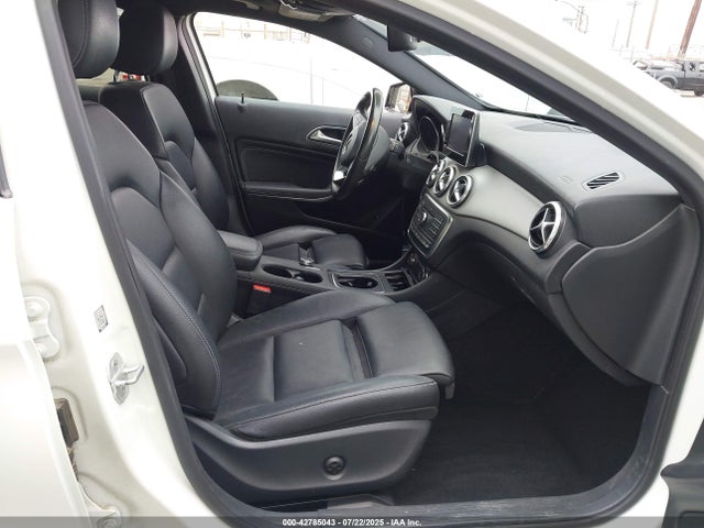 WDCTG4GB8HJ347826 Mercedes-Benz 270