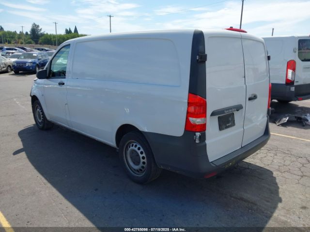 2017 MERCEDES-BENZ METRIS WD3PG2EA7H3255689 Photo 2