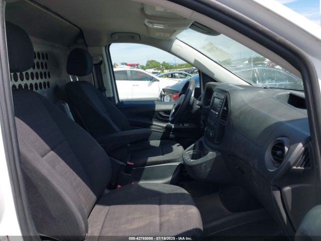 2017 MERCEDES-BENZ METRIS WD3PG2EA7H3255689 Photo 4