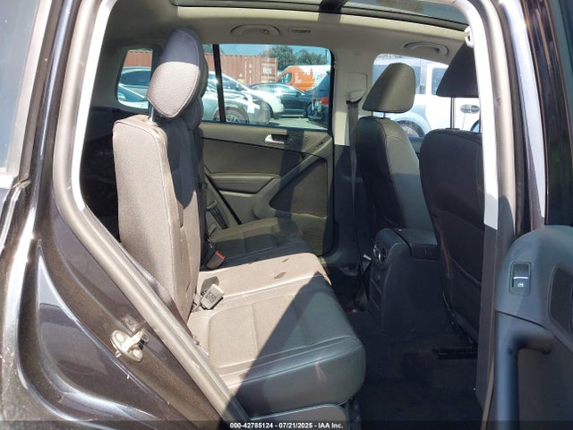 WVGRV7AX8HK041047 Volkswagen 2.0 tsi