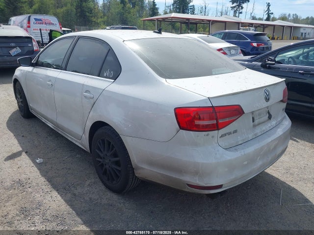 3VWLA7AJ8FM325508 Volkswagen 2015