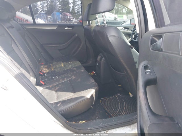 3VWLA7AJ8FM325508 Volkswagen 2015