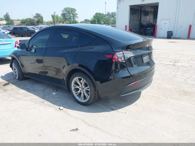 2024 TESLA MODEL Y 7SAYGDEE3RF987169 Photo 2