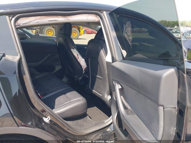 2024 TESLA MODEL Y 7SAYGDEE3RF987169 Photo 7