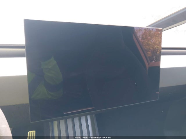 2024 TESLA CYBERTRUCK 7G2CEHED7RA033076 Photo 6