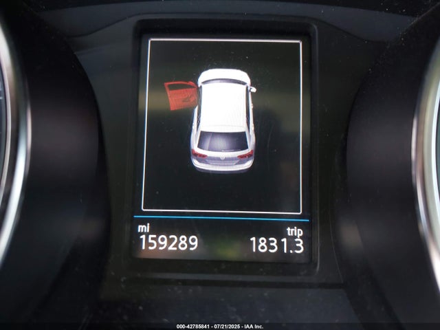 Volkswagen Tiguan 2018 3VV2B7AX3JM143905 Image 16