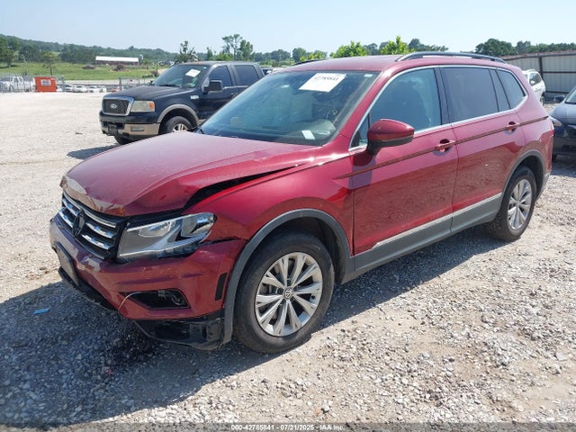 Volkswagen Tiguan 2018 3VV2B7AX3JM143905 Image 2