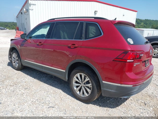 Volkswagen Tiguan 2018 3VV2B7AX3JM143905 Image 3