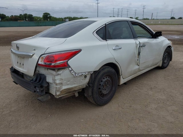 1N4AL3AP9FN305071 Nissan 2015