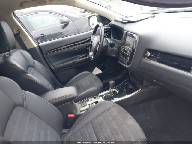 2019 MITSUBISHI OUTLANDER JA4AZ3A39KZ029977 Photo 4