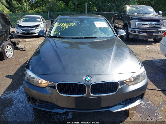 42786258 :رقم المزاد ، WBA3C3C51EP662792 vin ، 2014 Bmw 320i Xdrive مزاد بيع
