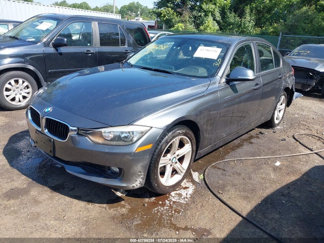 42786258 :رقم المزاد ، WBA3C3C51EP662792 vin ، 2014 Bmw 320i Xdrive مزاد بيع