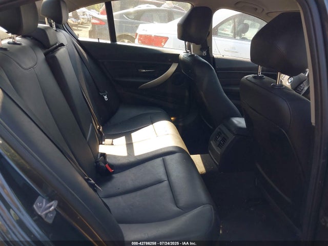 42786258 :رقم المزاد ، WBA3C3C51EP662792 vin ، 2014 Bmw 320i Xdrive مزاد بيع
