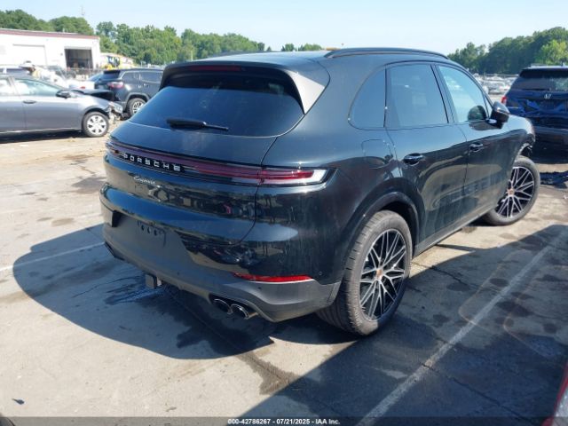 2025 PORSCHE CAYENNE WP1AA2AYXSDA01474 Photo 3