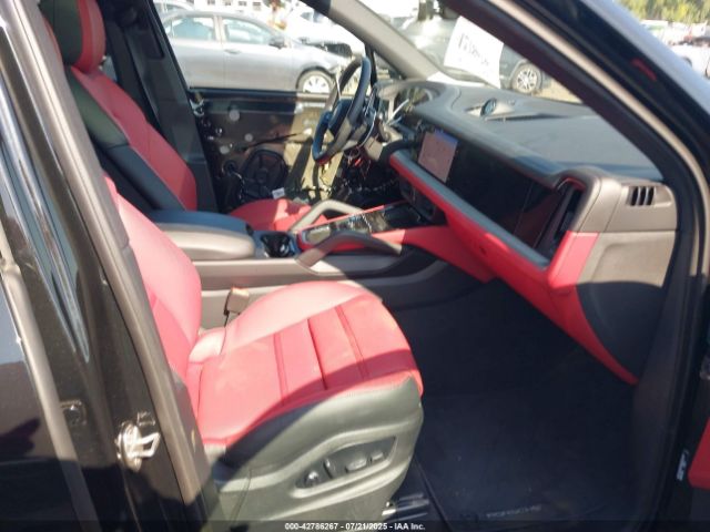 2025 PORSCHE CAYENNE WP1AA2AYXSDA01474 Photo 4