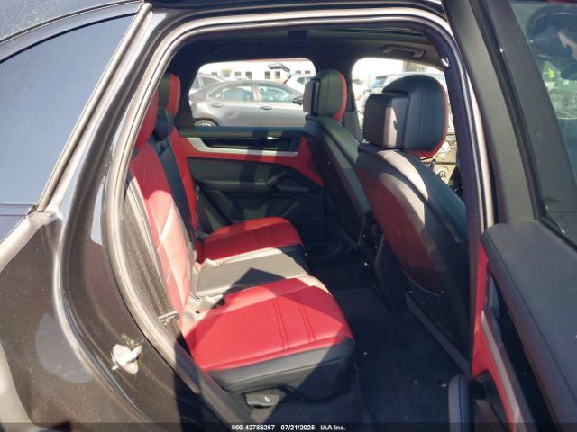 2025 PORSCHE CAYENNE WP1AA2AYXSDA01474 Photo 7