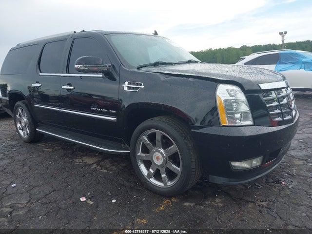 2013 CADILLAC ESCALADE ESV 1GYS3HEF4DR145159 Photo 0