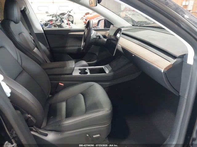 2024 TESLA MODEL Y 7SAYGDEE1RF200204 Photo 4