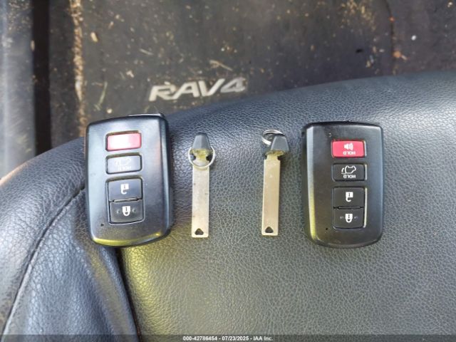 2017 TOYOTA RAV4 2T3DFREV5HW603106 Photo 10