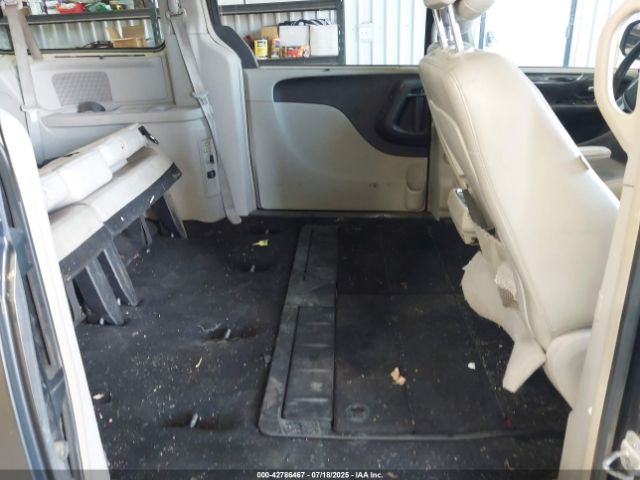 2011 CHRYSLER TOWN & COUNTRY 2A4RR8DG3BR799441 Photo 7