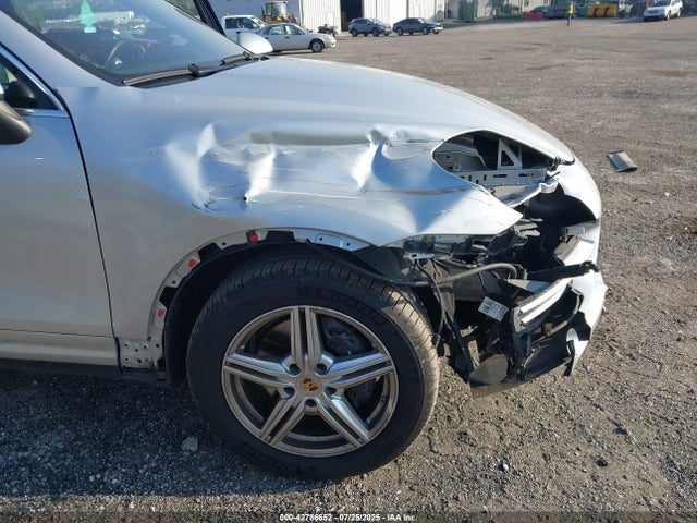 Porsche Cayenne 2014 WP1AA2A28ELA07344 Image 18