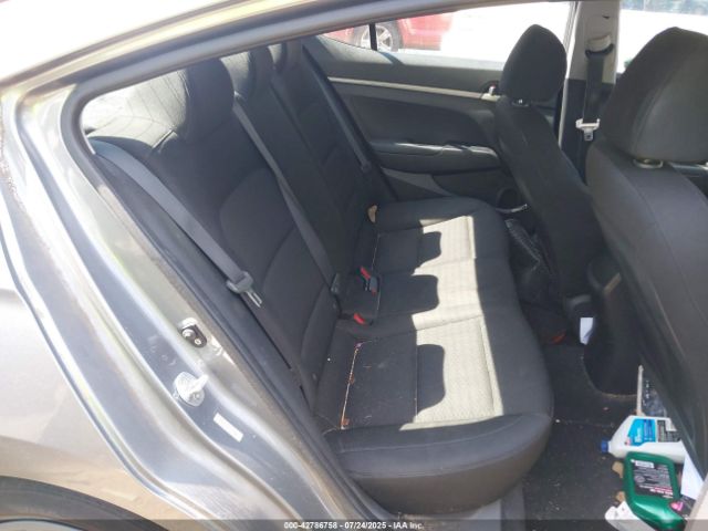 2019 HYUNDAI ELANTRA KMHD74LF8KU779580 Photo 7