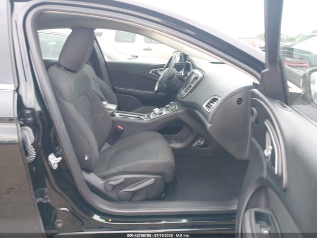 Chrysler 2015 2015 1C3CCCAB7FN756303 Image 5