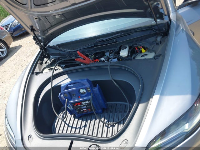 2025 TESLA MODEL 3 5YJ3E1EB6SF898168 Photo 9