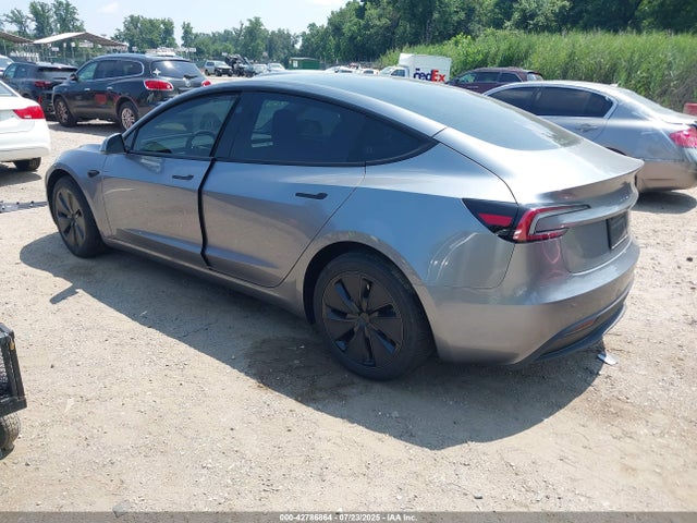 2025 TESLA MODEL 3 5YJ3E1EB6SF898168 Photo 2