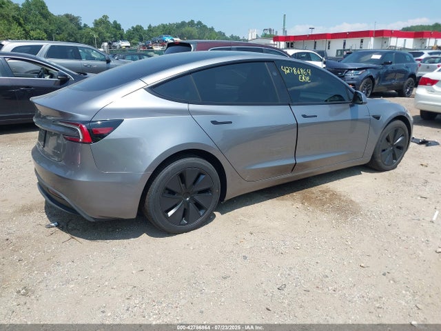 2025 TESLA MODEL 3 5YJ3E1EB6SF898168 Photo 3