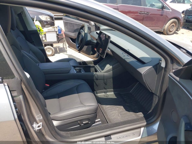 2025 TESLA MODEL 3 5YJ3E1EB6SF898168 Photo 4