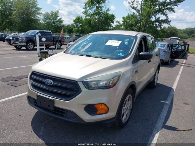2018 FORD ESCAPE 1FMCU0F76JUA01343 Photo 1