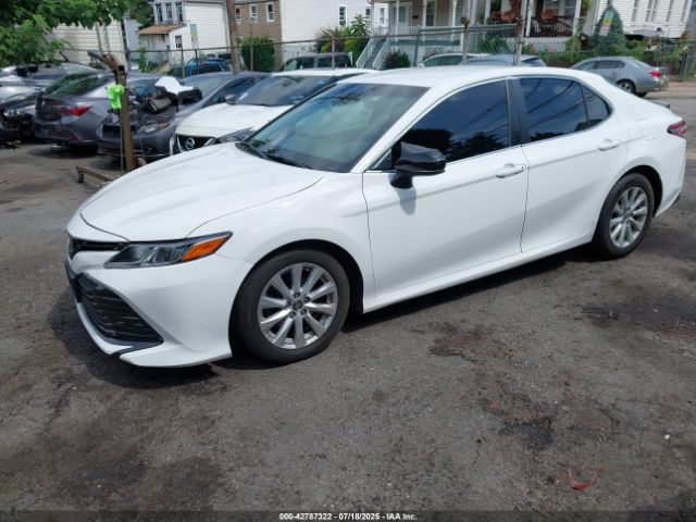 2018 TOYOTA CAMRY 4T1B11HK7JU089380 Photo 1
