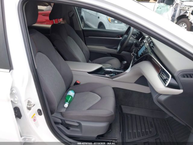 2018 TOYOTA CAMRY 4T1B11HK7JU089380 Photo 4