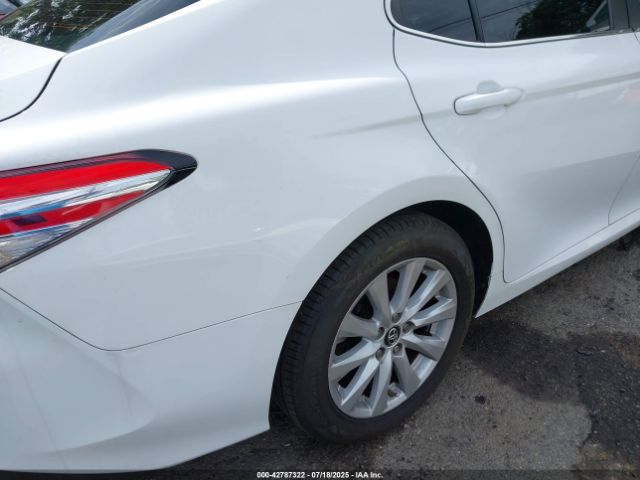 2018 TOYOTA CAMRY 4T1B11HK7JU089380 Photo 5