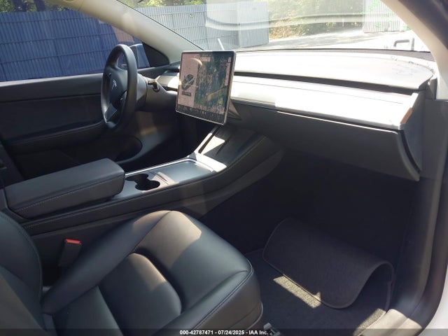 Tesla Model Y 2021 5YJYGDEE6MF253146 Image 5