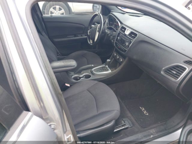2014 CHRYSLER 200 1C3CCBBG5EN145799 Photo 4