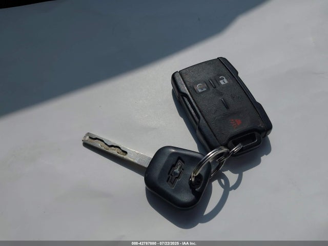 1GCRCPEC5HZ398145 Chevrolet l83 - sidi: spark ignited direct injection, vvt: variable valve timing, afm, e85 max, alum