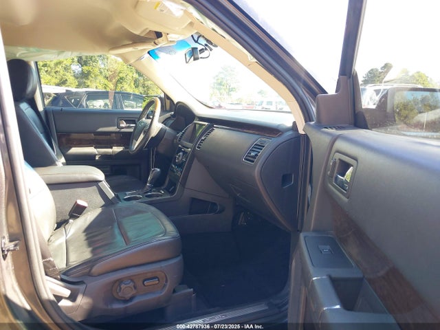 Ford 2019 2019 2FMHK6D82KBA10509 Image 5