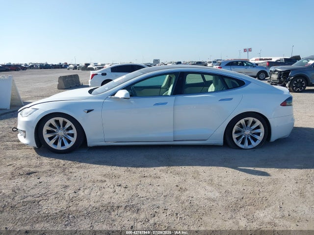 Tesla MODEL S 2018 5YJSA1E25JF276067 Image 13