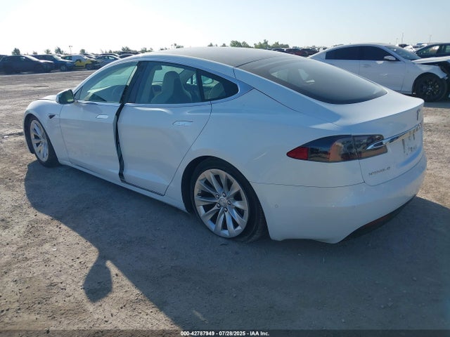 Tesla MODEL S 2018 5YJSA1E25JF276067 Image 3