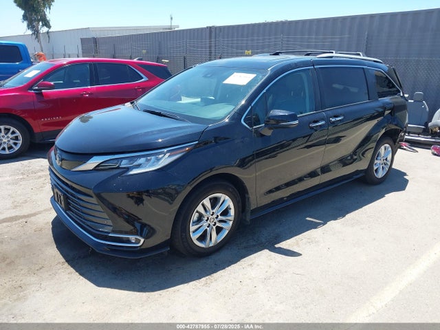 5TDZSKFCXRS111647 Toyota a25a-fxs