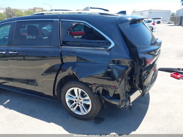 5TDZSKFCXRS111647 Toyota a25a-fxs