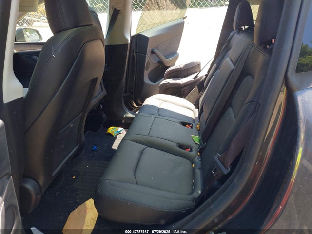 7SAYGDEE0RA301487 Tesla Model Y